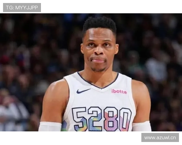 威少衣柜里塞满球衣，家里却连个挂衣服的柜子都没有？