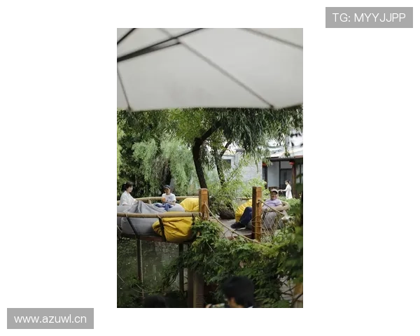 张楠退役后住进北京四合院，每天打太极遛狗，网友：这哪是运动员，分明是隐退大佬